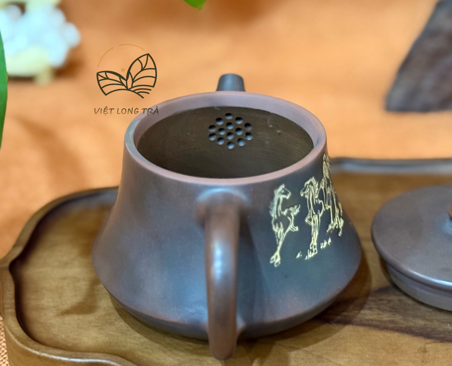 ZHUCHU TEAPOT “SUCCESS ON HORSEBACK” QINZHOU NIXING CERAMIC 200ML - HANDMADE TEAPOT - ARTISAN HU DONGLI