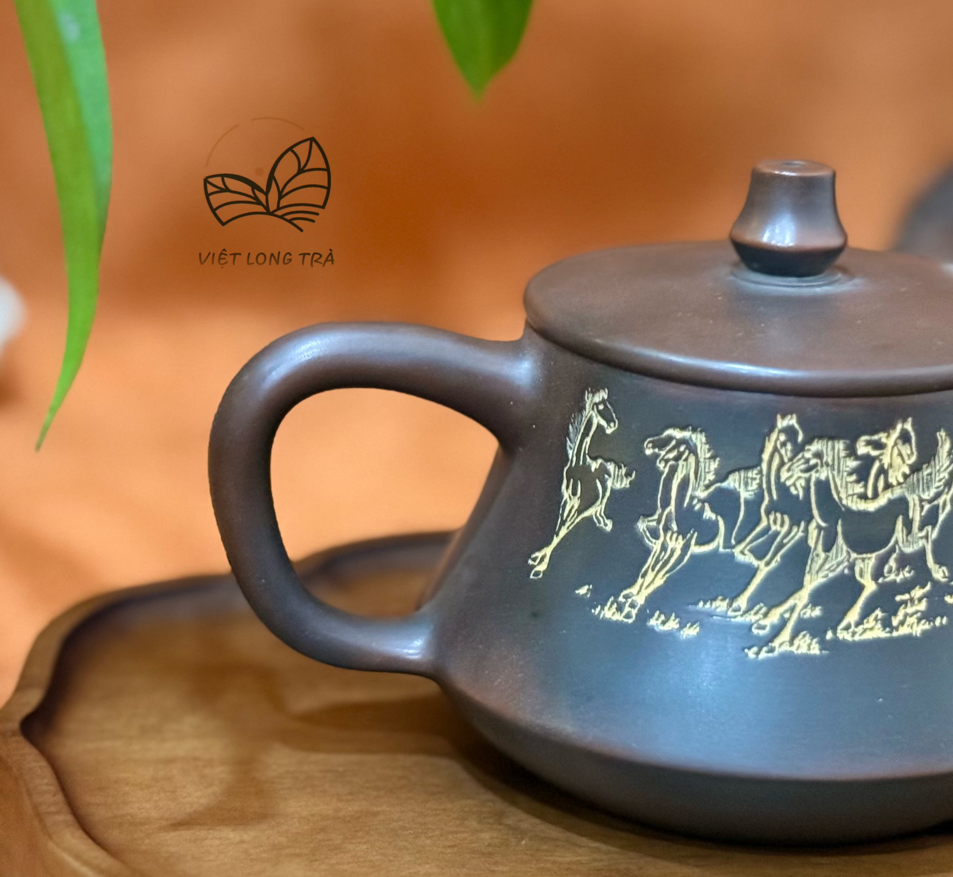 ZHUCHU TEAPOT “SUCCESS ON HORSEBACK” QINZHOU NIXING CERAMIC 200ML - HANDMADE TEAPOT - ARTISAN HU DONGLI