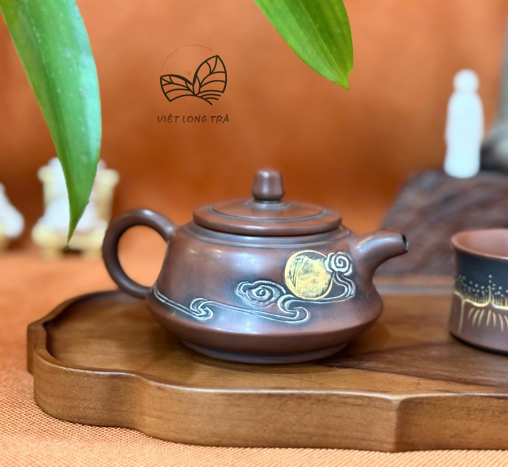 MOON AND CLOUDS TEAPOT IN NIXING CERAMIC 175ML - HANDMADE TEAPOT - FLAMBÉ FIRING ART