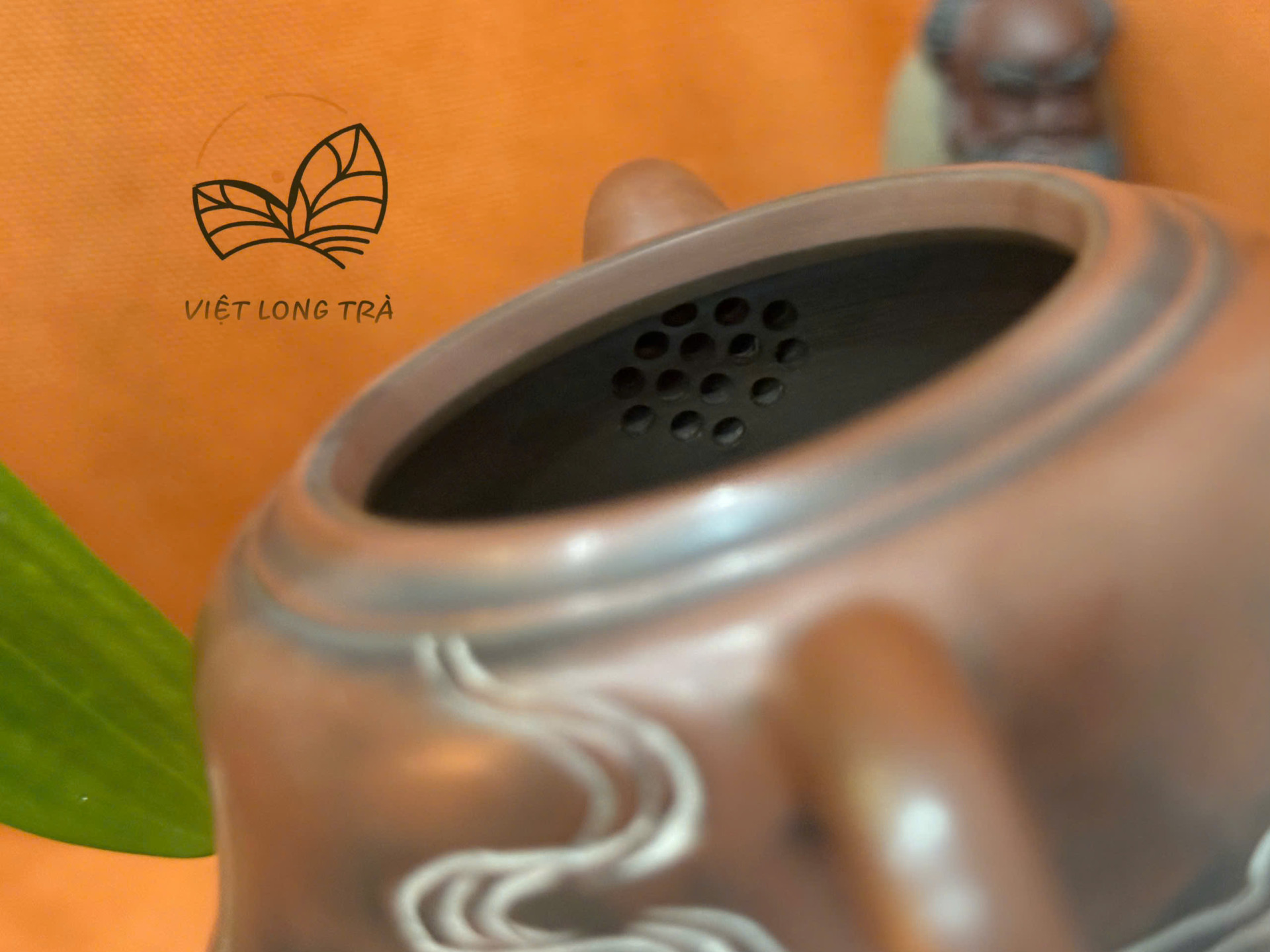 MOON AND CLOUDS TEAPOT IN NIXING CERAMIC 175ML - HANDMADE TEAPOT - FLAMBÉ FIRING ART