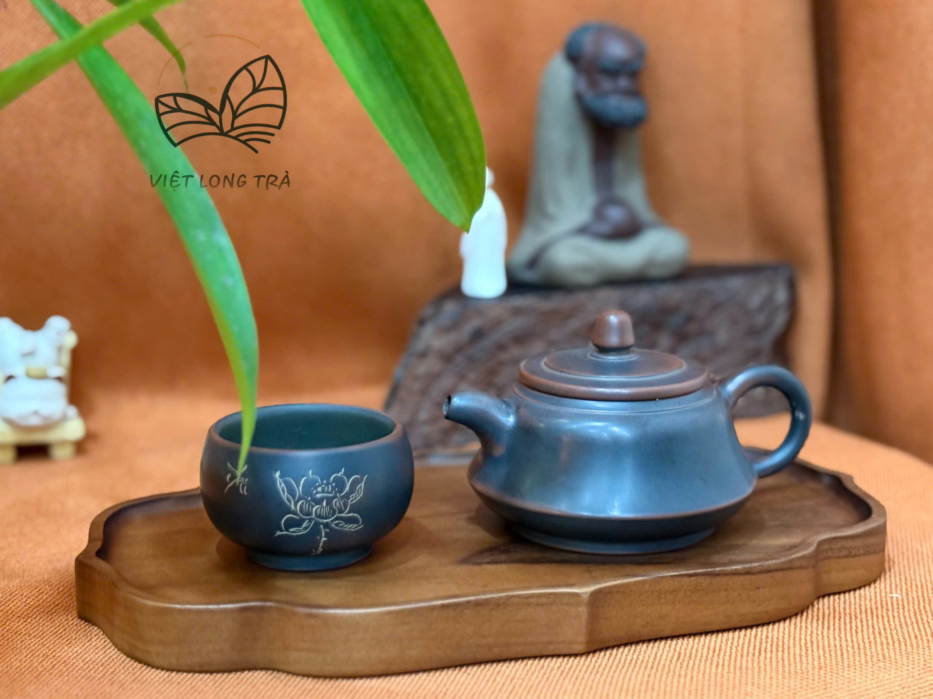 PLAIN NIXING CERAMIC TEAPOT 175ML - HANDMADE TEAPOT - ARTISAN HU DONGLI