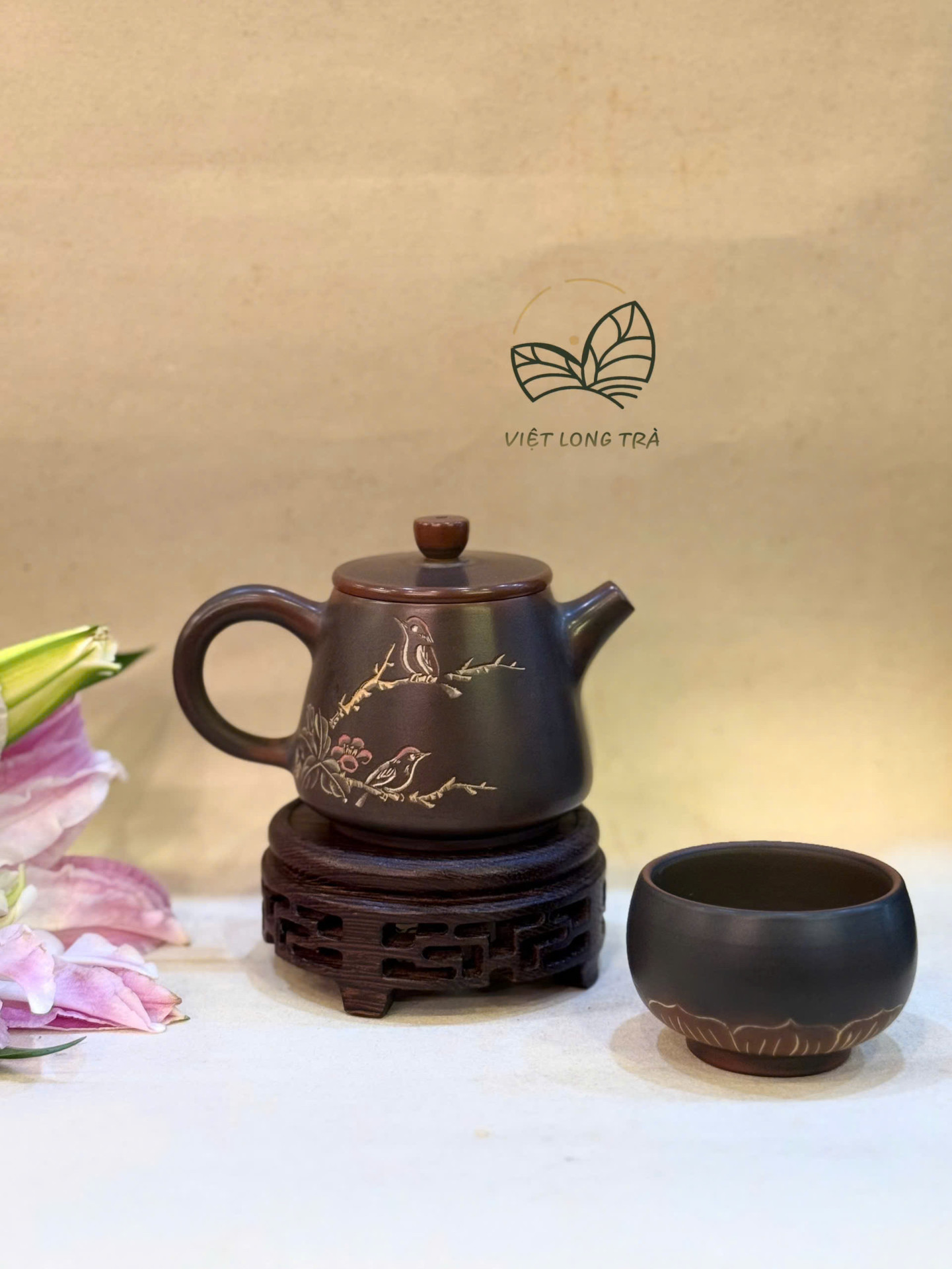 TALL SHIPIAO TEAPOT WITH BIRD-AND-FLOWER PAINTING - NIXING CERAMIC - 110ML - HANDMADE TEAPOT