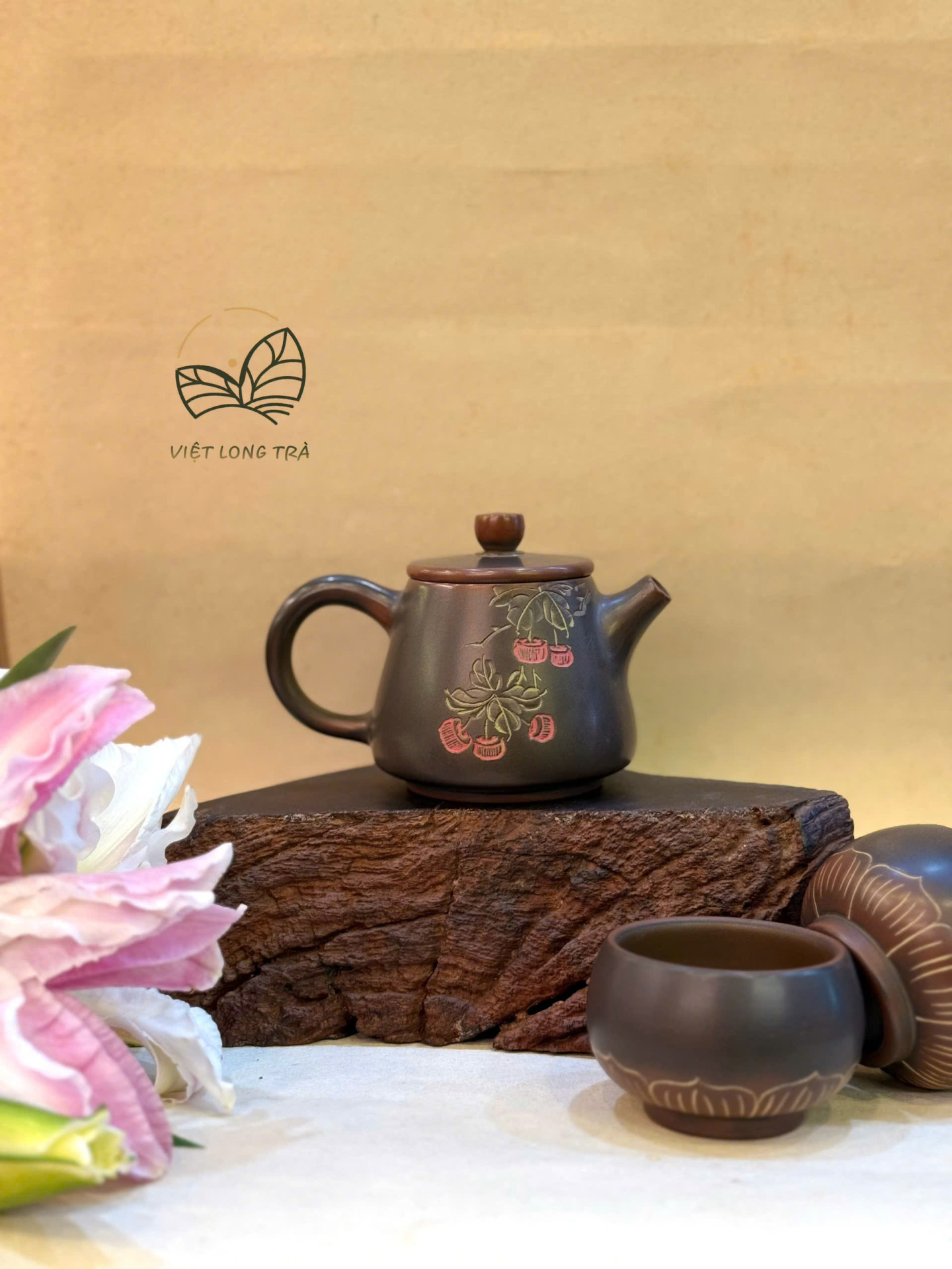 TALL SHIPIAO TEAPOT IN NIXING CERAMIC 110ML - HANDMADE TEAPOT - ARTISAN HU DONGLI