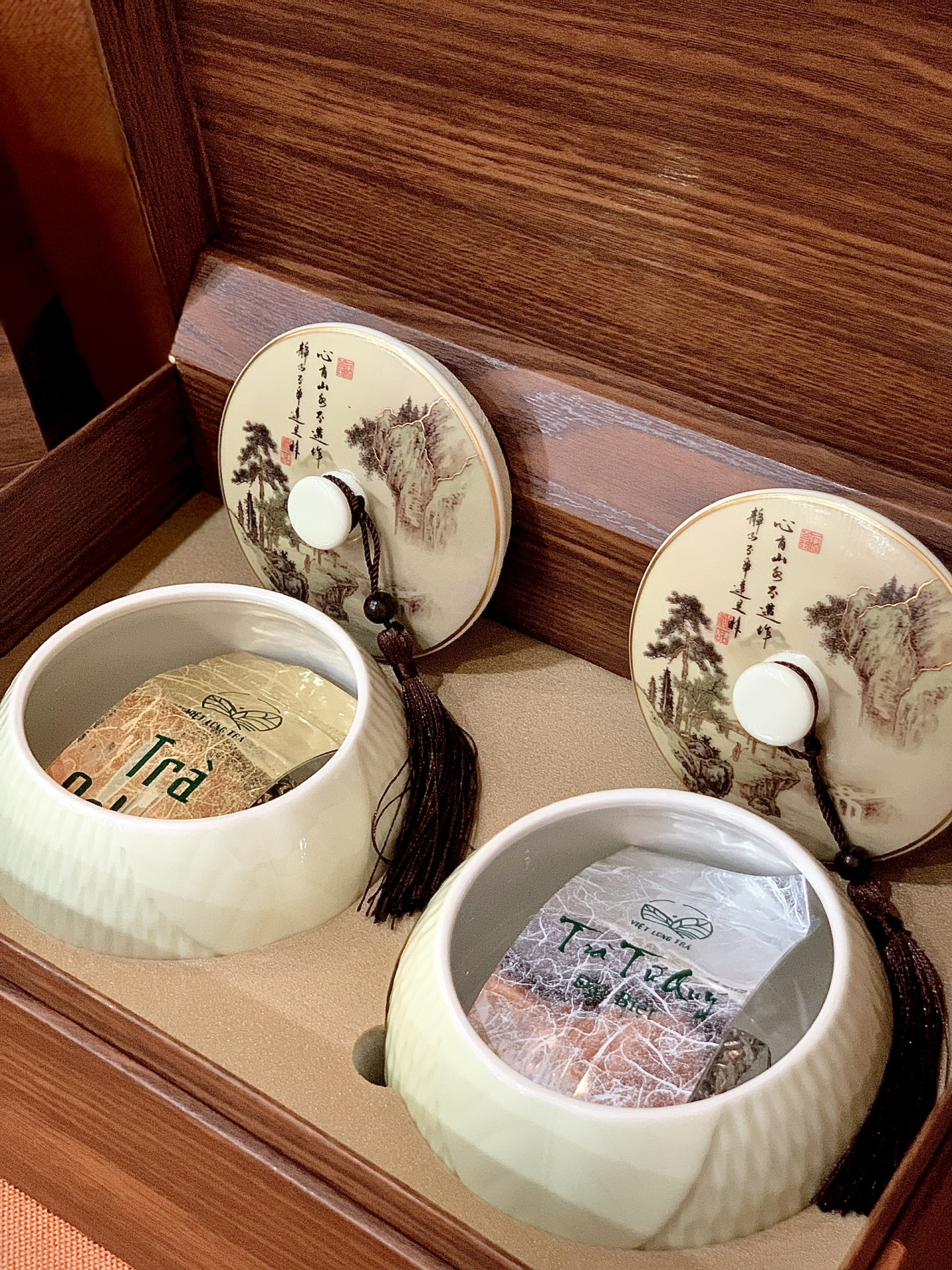 SƠN THỦY TEA GIFT BOX (TEA NOT INCLUDED)