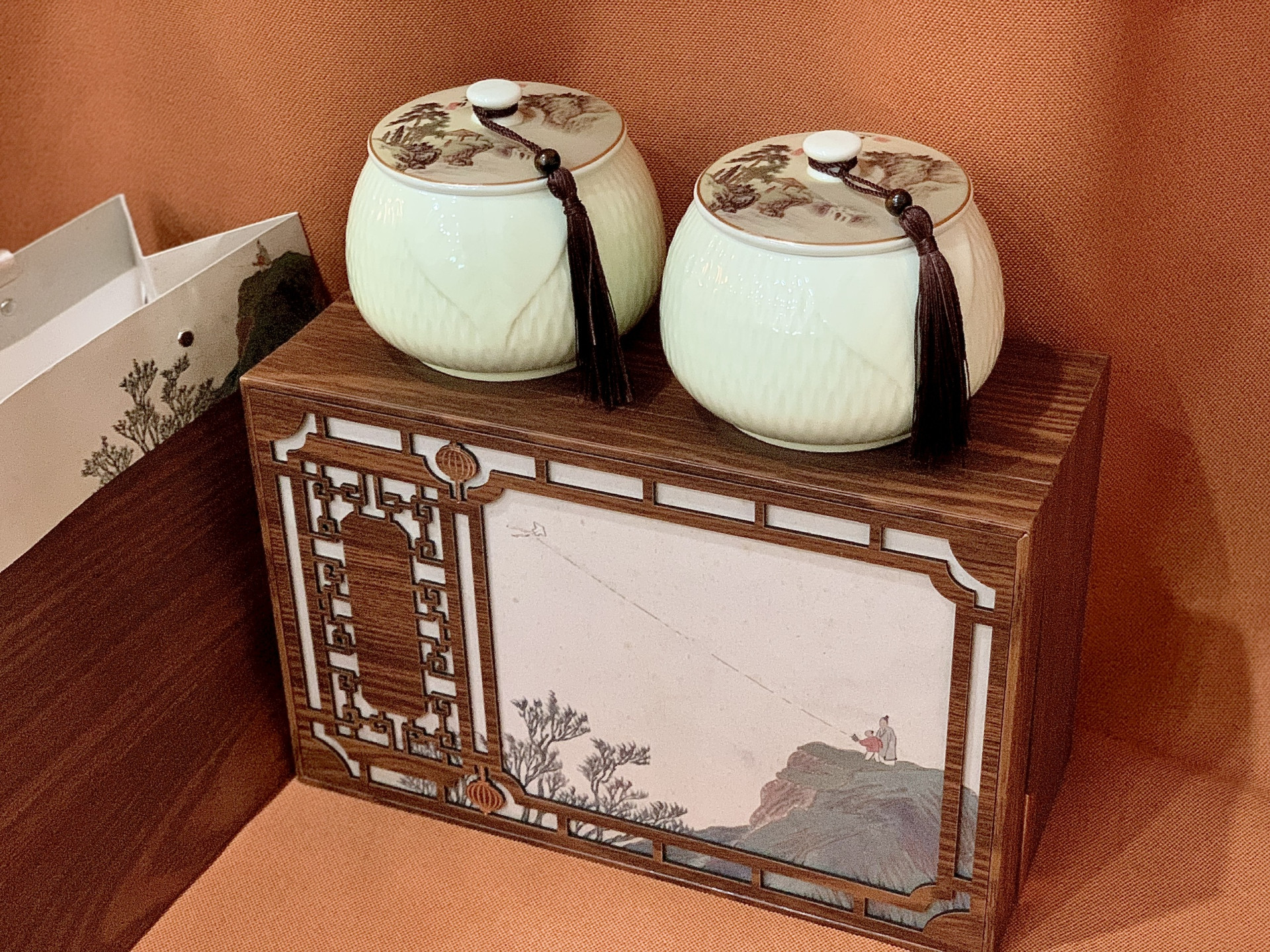 SƠN THỦY TEA GIFT BOX (TEA NOT INCLUDED)