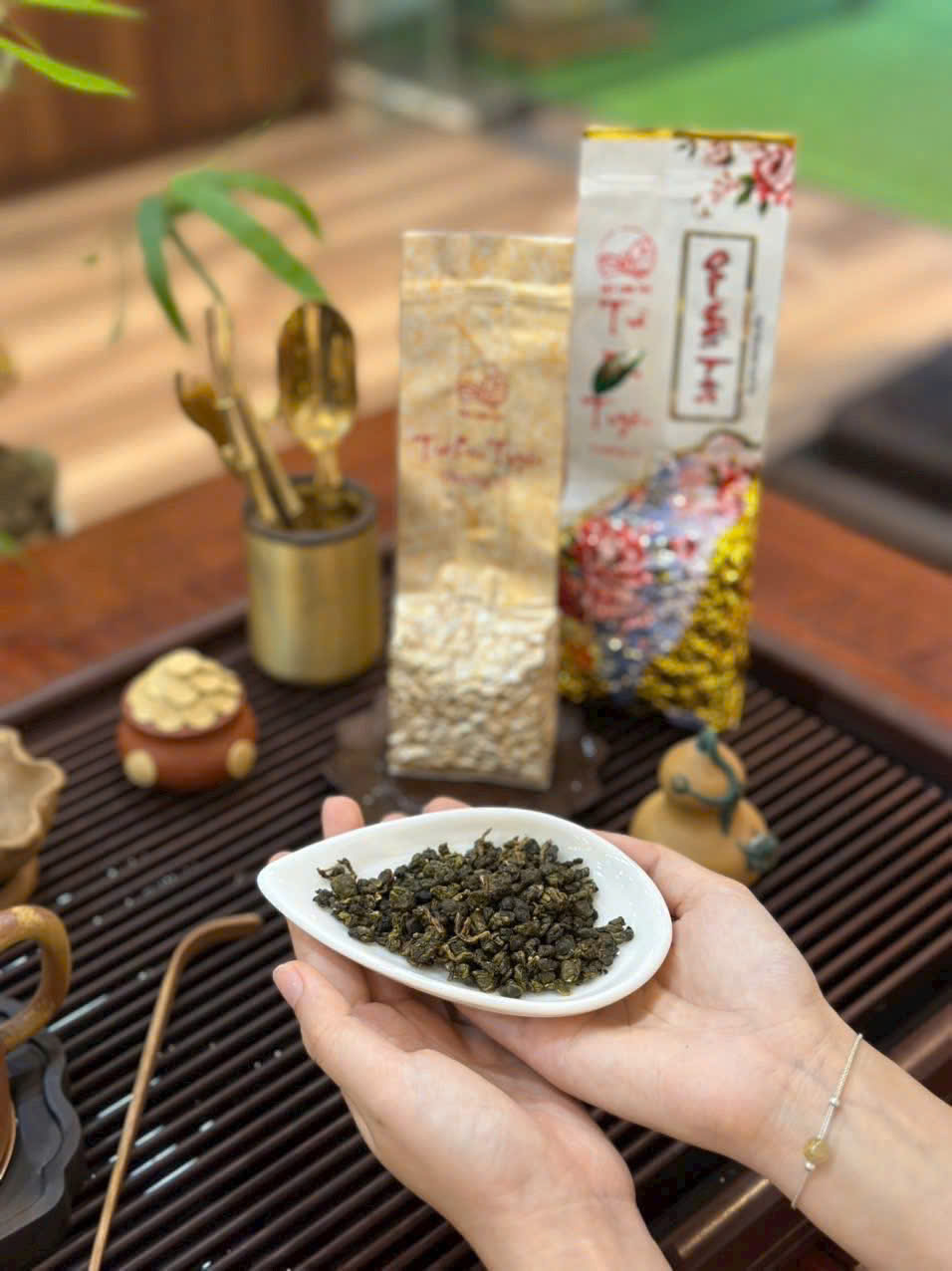 TRÀ OOLONG KIM TUYÊN THƯỢNG VỊ - HƯƠNG VỊ LƯU LUYẾN - ORGANIC TEA - 100G