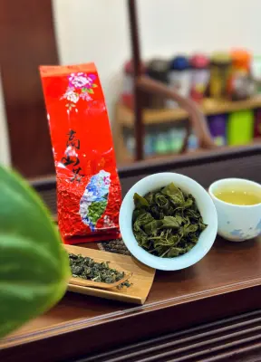 TRÀ OOLONG HƯƠNG SỮA - HỖ TRỢ TIÊU HÓA - HƯƠNG THƠM ĐẶC BIỆT - ORGANICTEA - 100G