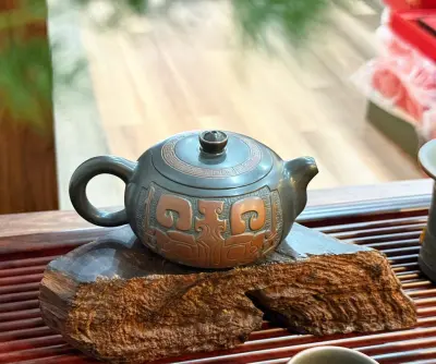 YUANZHU TEAPOT IN NIXING CERAMIC FROM QINZHOU - CAPACITY 250ML - ARTISAN ZENG SHIJUN