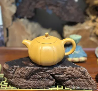 PUMPKIN TEAPOT IN DUANNI CLAY - CAPACITY 190ML - ELEGANT TEAPOT