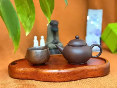 Shuiping Teapot in Aged Zini Clay — Artisan Yu Zhen — 200 ml — Outstanding Performance