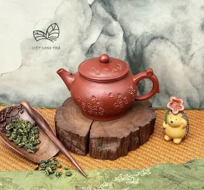 ZISHA QINGYING TEAPOT IN DA HONG PAO CLAY WITH PLUM BLOSSOM - CAPACITY 270ML - ARTISAN XU XIA