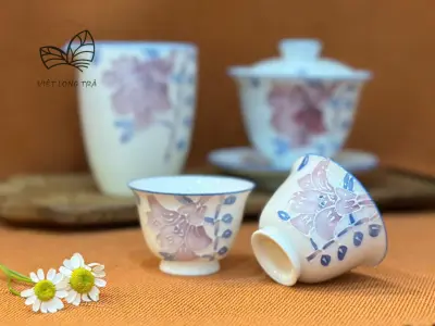 PREMIUM PORCELAIN TEACUP – ELEGANT HAND-PAINTED INK-WASH FLORAL MOTIF – 45ML