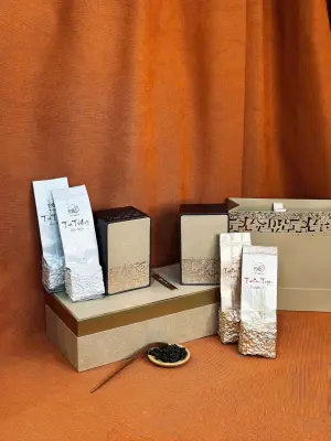 LUXURY METALLIC BEIGE TEA GIFT BOX (TEA NOT INCLUDED)