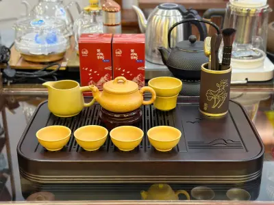 KIỀU LƯƠNG DUANNI CLAY TEAPOT SET — 225ML CAPACITY — LUXURY GIFT BOX INCLUDED