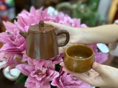 HANDA TEAPOT, NIXING WARE FROM QINZHOU — ARTISAN HU DONGLI — 230ML — HANDMADE TEAPOT