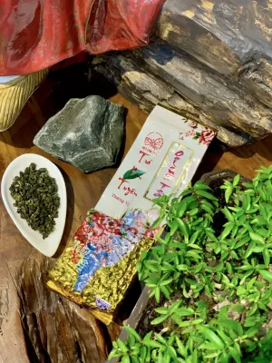 PREMIUM-TASTE JIN XUAN OOLONG TEA - LINGERING FLAVOUR AND AROMA - ORGANIC TEA - 250g