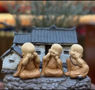 SET OF THREE "THREE NOTS" LITTLE MONKS - SPEAK NOT - HEAR NOT - SEE NOT